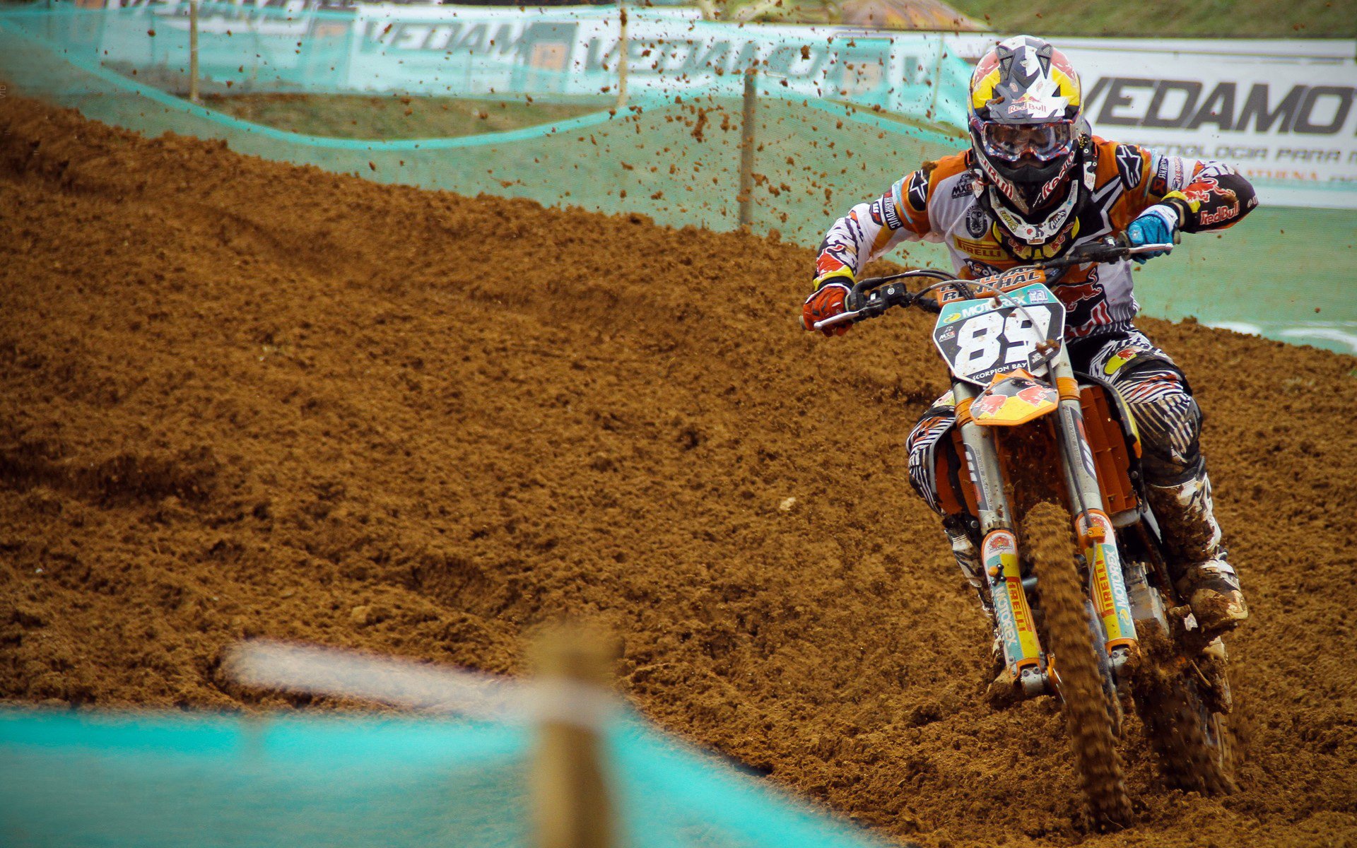 G2不断突破！，姆巴佩连续十五场比赛得分超过比赛局势复杂赢得满堂喝彩