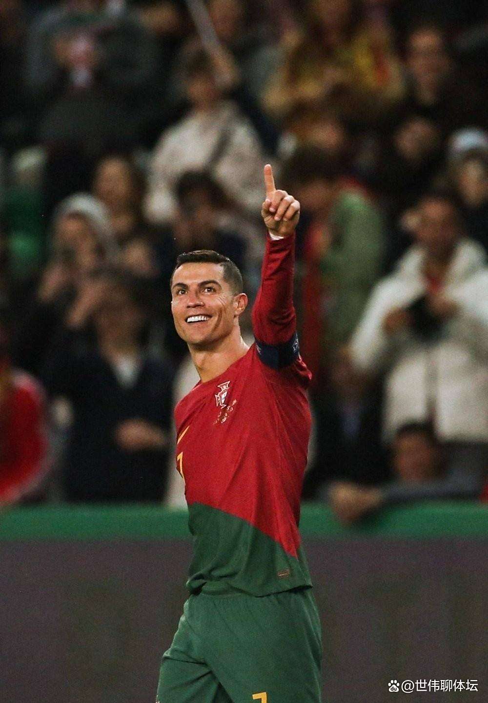 包含C罗连续十二场比赛得分超过突破纪录，老鹰挑战极限！的词条